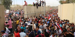 Iraq-protesters-TW